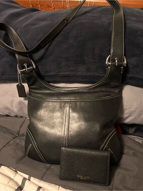 Coach Black Vintage Leather Shoulder Bag with Wallet